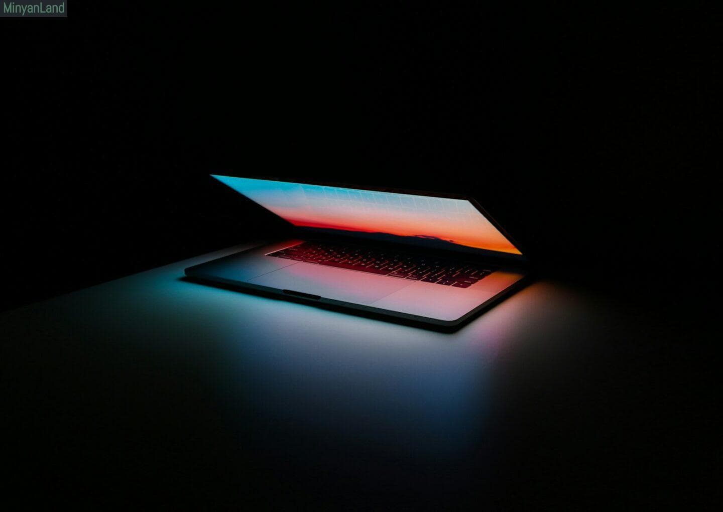 El impacto de la tecnología en la sociedad: Evolución y desafíos
